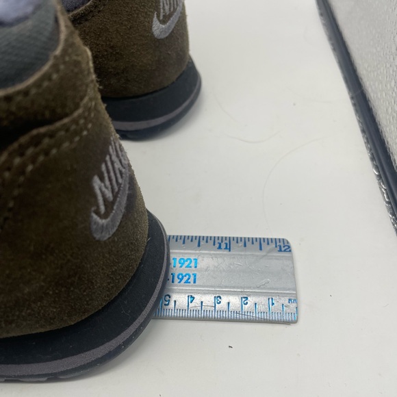 90s Nike Hightop Hiking Boots Sneakers Purple Gray leather Womens Size 6 Caldera - Picture 11 of 13